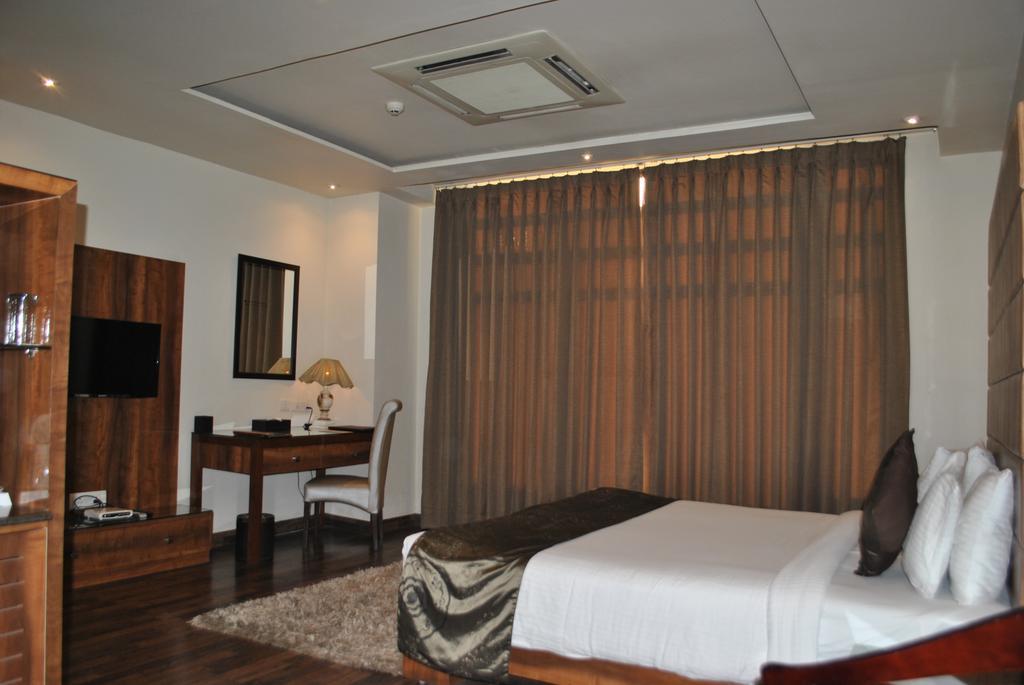 One Earth Avaas Hotel อัมริตสา ภายนอก รูปภาพ