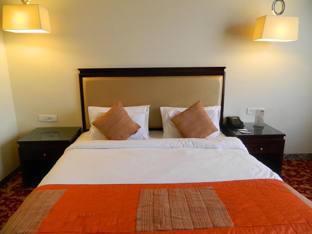 One Earth Avaas Hotel อัมริตสา ภายนอก รูปภาพ