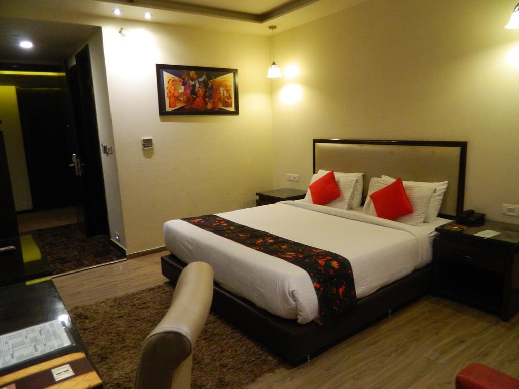 One Earth Avaas Hotel อัมริตสา ภายนอก รูปภาพ