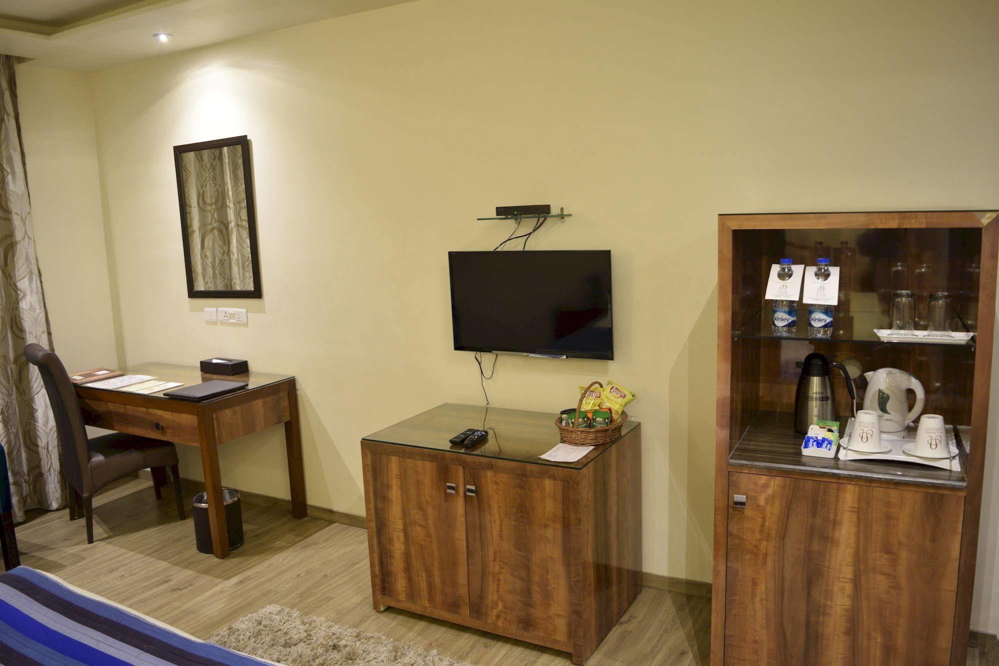 One Earth Avaas Hotel อัมริตสา ภายนอก รูปภาพ
